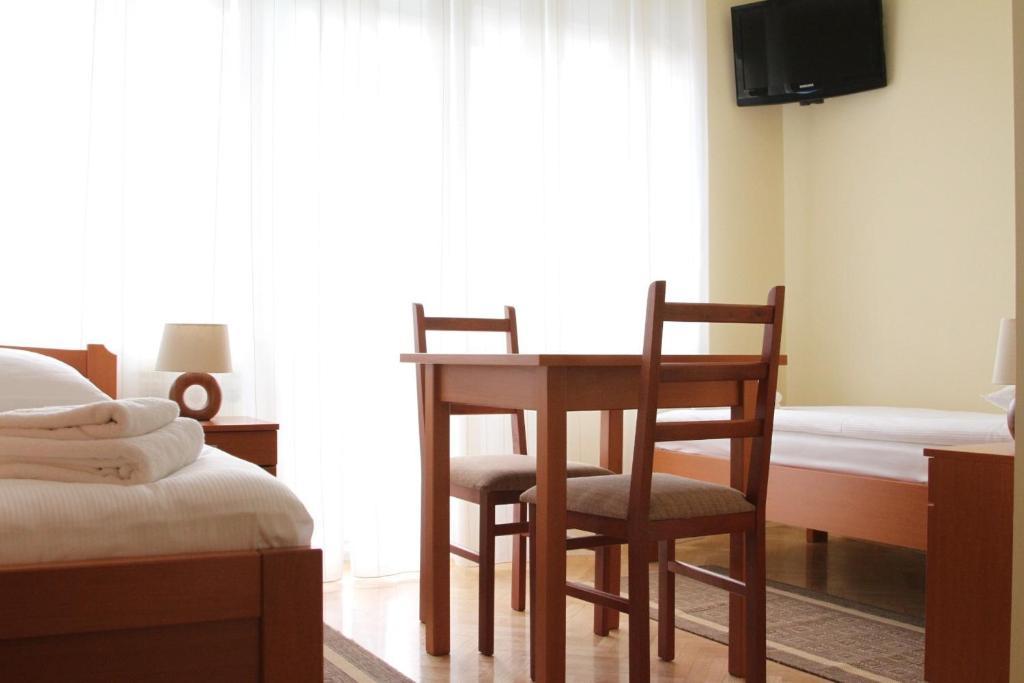 Rooms Villa Aria سيسفيت المظهر الخارجي الصورة