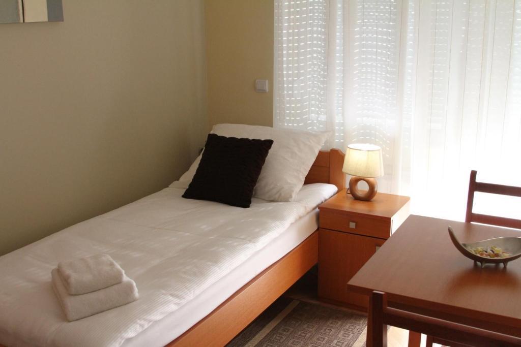 Rooms Villa Aria سيسفيت المظهر الخارجي الصورة